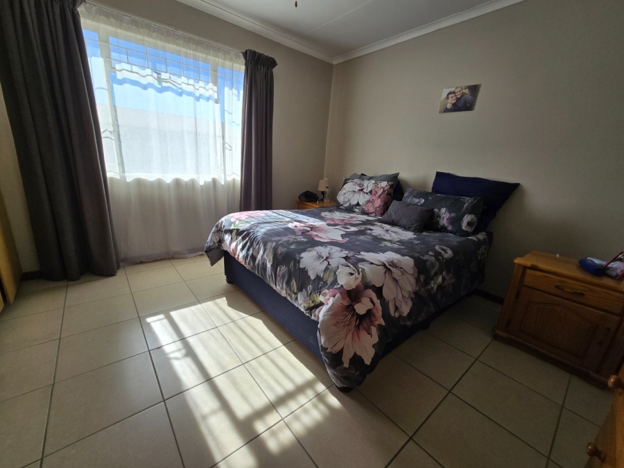 2 Bedroom Property for Sale in Van Der Hoff Park North West